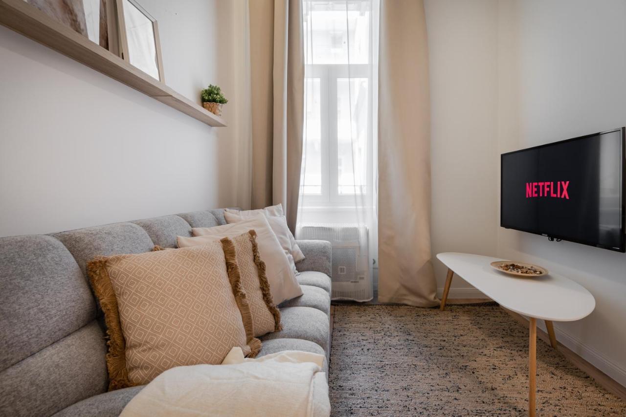 A62 - Akacfa Street Central Residence - Best Location By Bqa Budapeşte Dış mekan fotoğraf